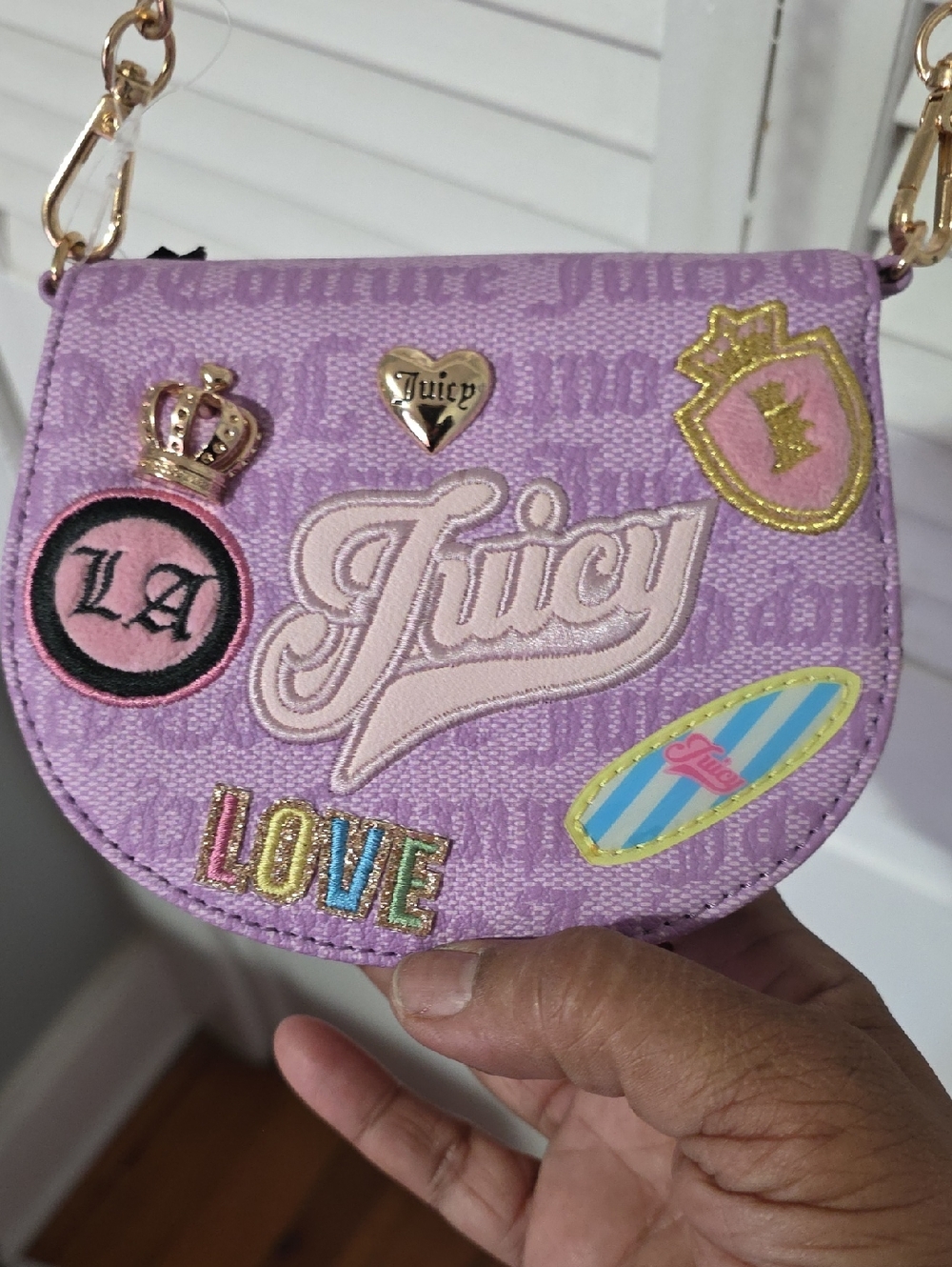 JUICY COUTURE "JUICY RUN THE WORLD" MINI ROUNDED FLAP BIFOLD CROSSBODY NWT - Picture 3 of 10